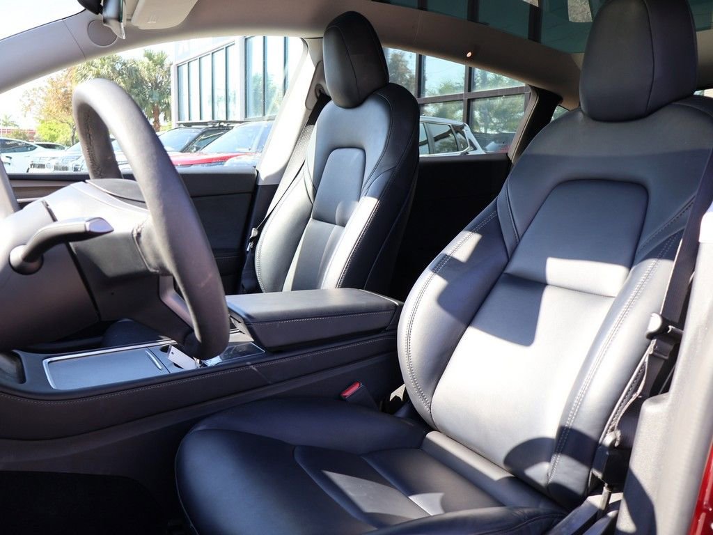 Used 2022 Tesla Model Y Long Range image 29