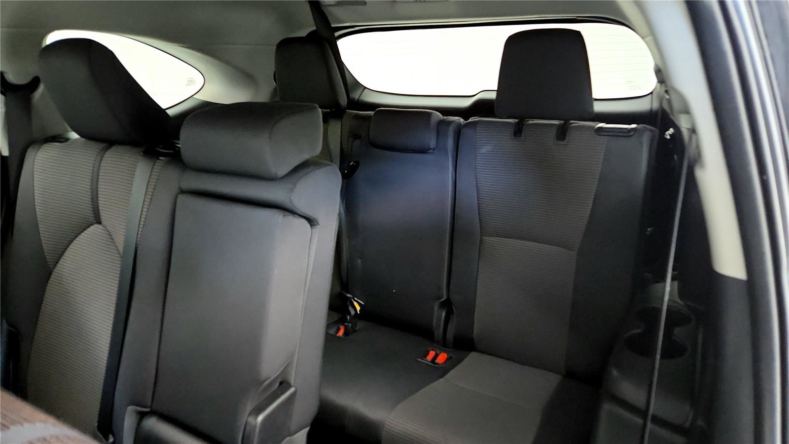 Certified 2023 Toyota Highlander L image 21