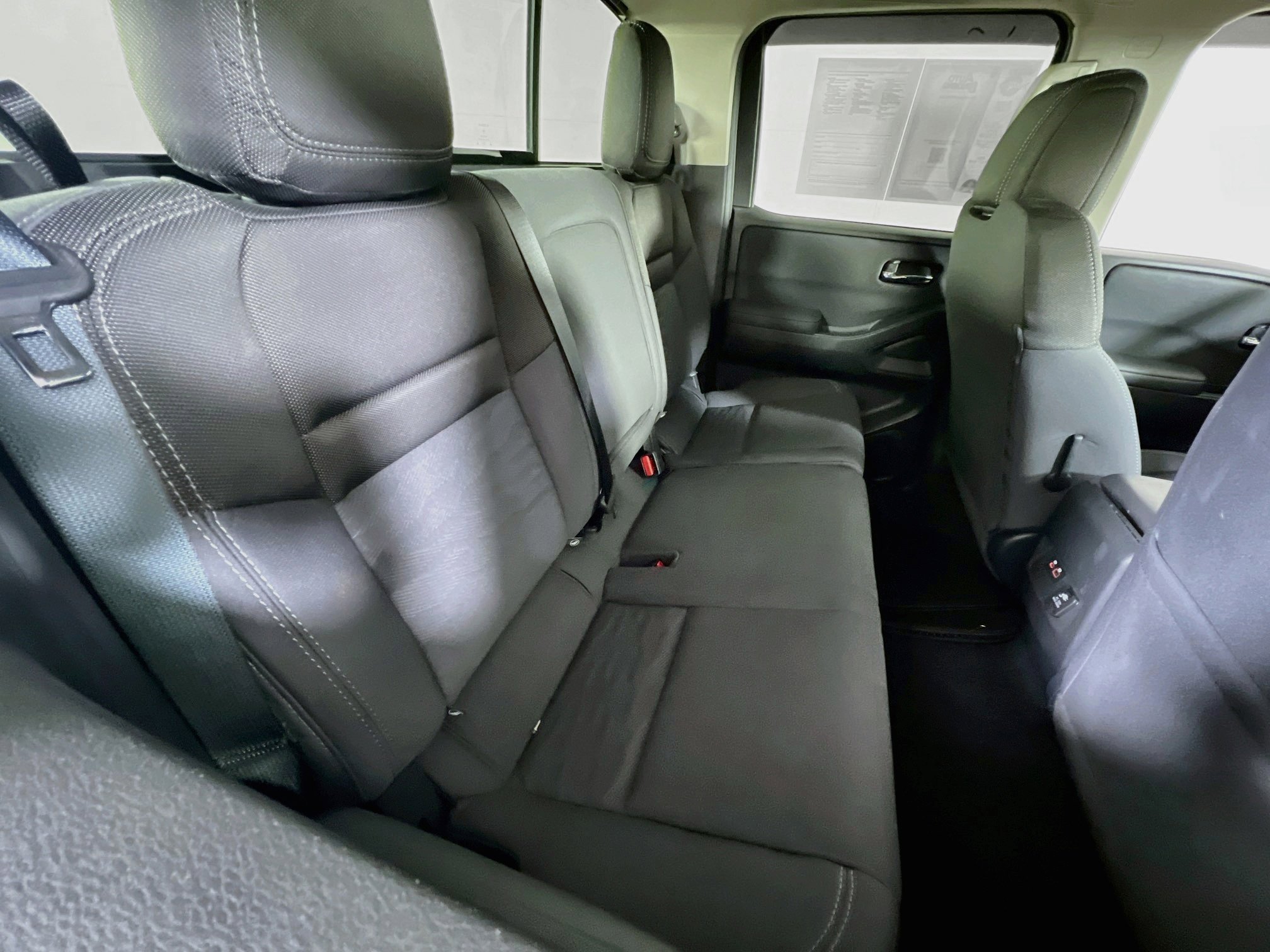 Used 2024 Nissan Frontier SV w/ SV Convenience Package AWD/4WD image 25