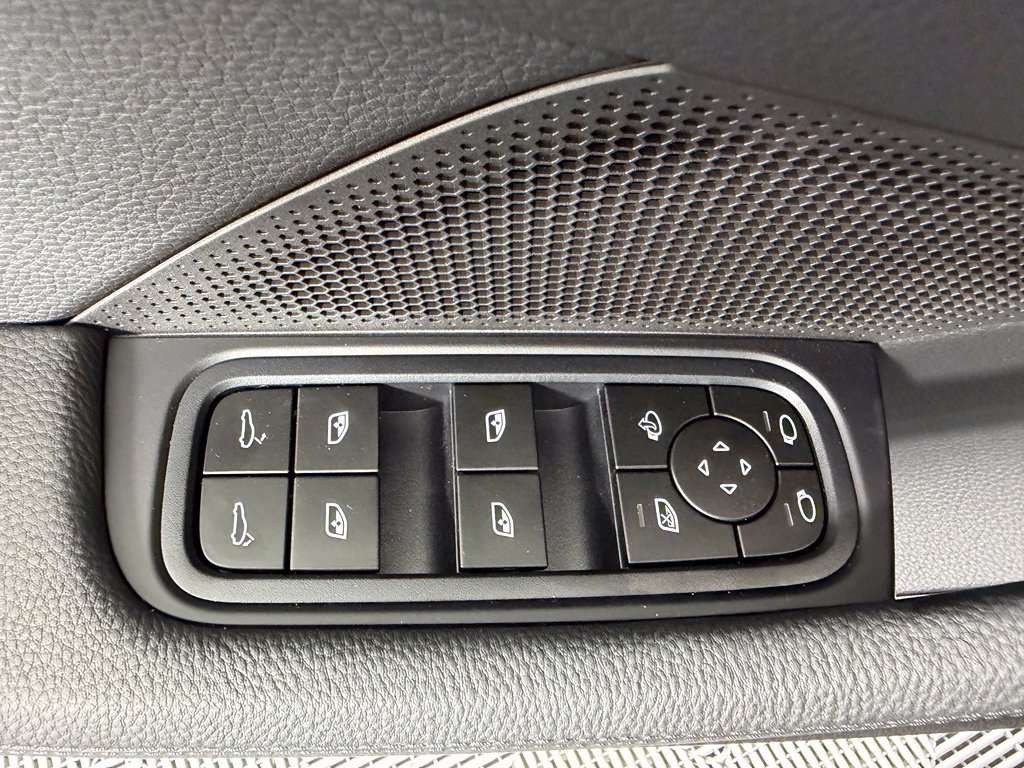 New 2026 Porsche Panamera RWD image 18