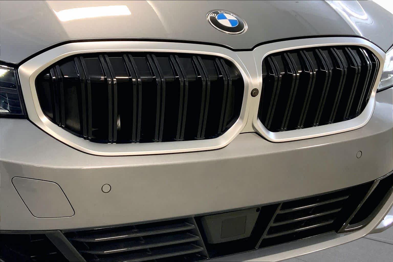 Used 2025 BMW 330i xDrive Sedan AWD/4WD image 32