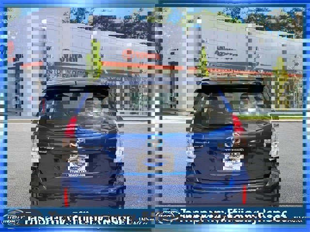 Used 2017 Toyota Prius V Four image 4