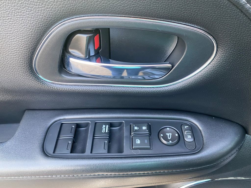 Used 2017 Honda HR-V EX-L image 14