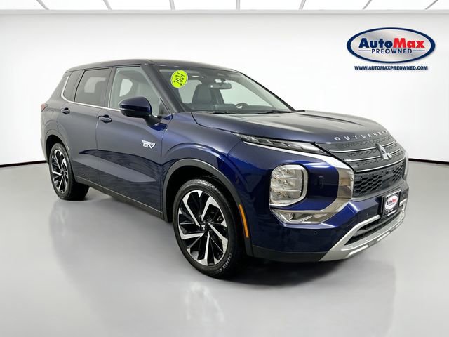 Used 2024 Mitsubishi Outlander SE image 1