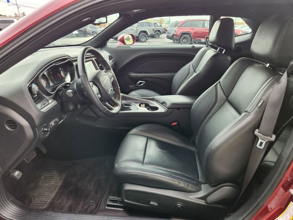 Used 2018 Dodge Challenger R/T Plus RWD image 14