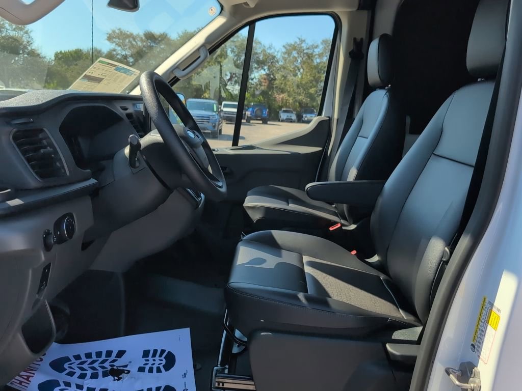 New 2026 Ford Transit 250 148 Medium Roof image 8
