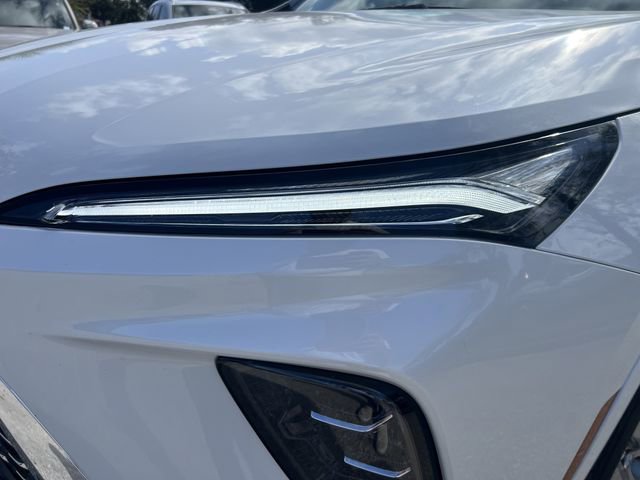 Used 2025 Buick Enclave Avenir image 9