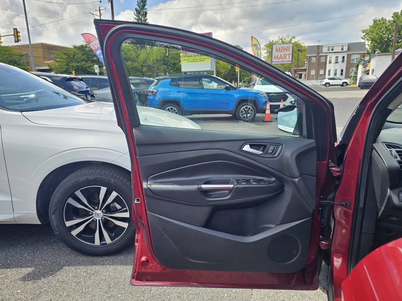 Used 2019 Ford Escape SEL AWD/4WD image 18