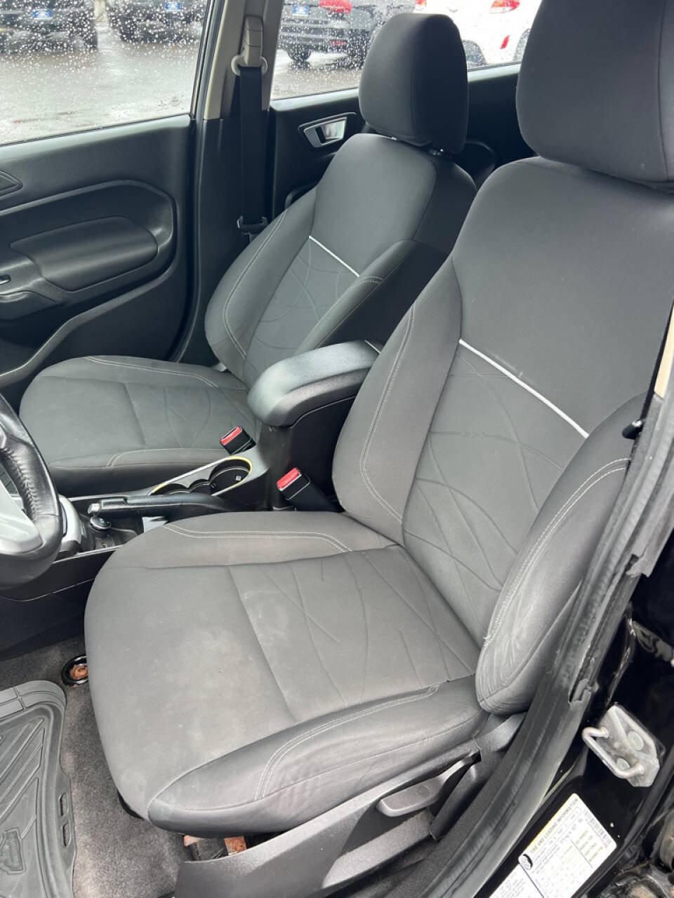 Used 2014 Ford Fiesta SE FWD image 29
