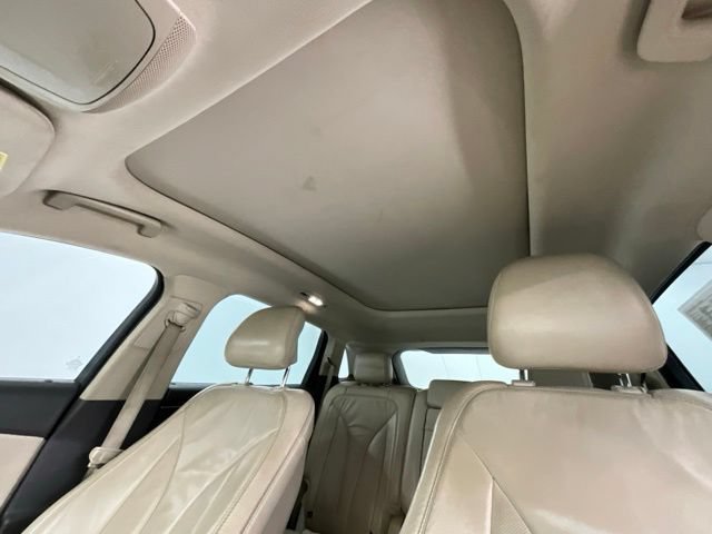 Used 2017 Lincoln MKX Select w/ Select Plus Package FWD image 4