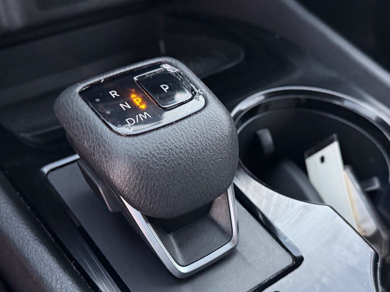 Certified 2025 Nissan Rogue SV FWD image 20