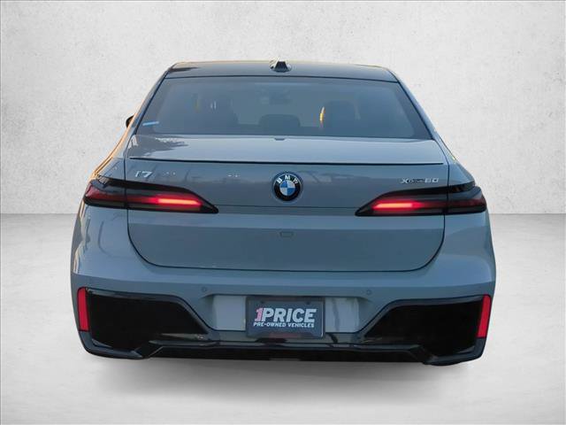 Used 2023 BMW i7 xDrive60 AWD/4WD image 7