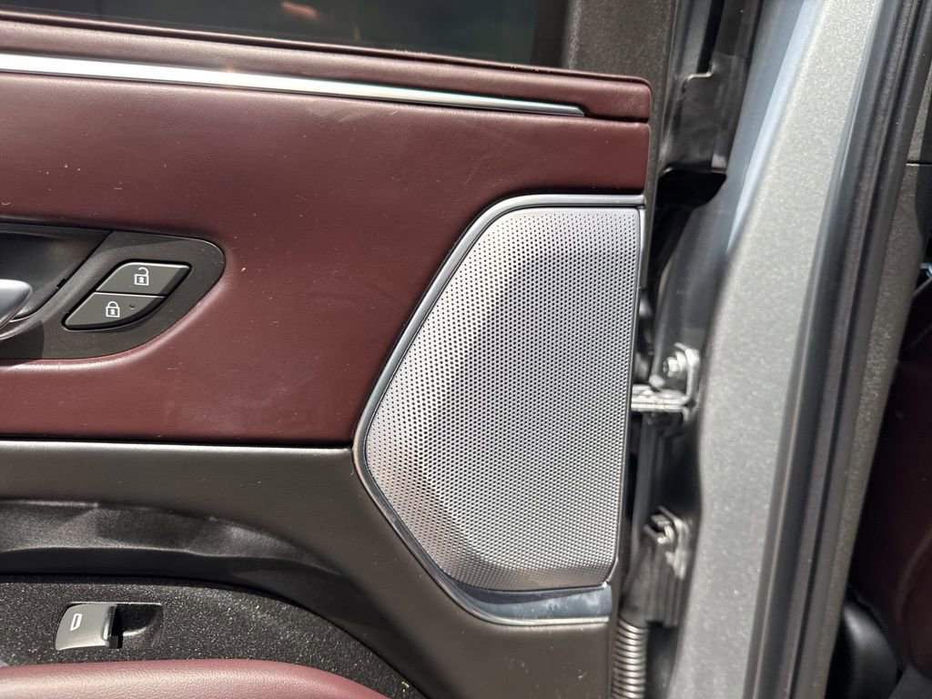 Used 2023 Cadillac Escalade ESV V AWD/4WD image 42