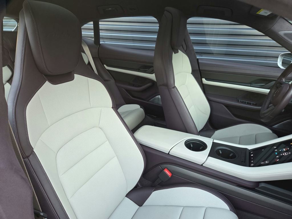 Certified 2025 Porsche Taycan Turbo image 19