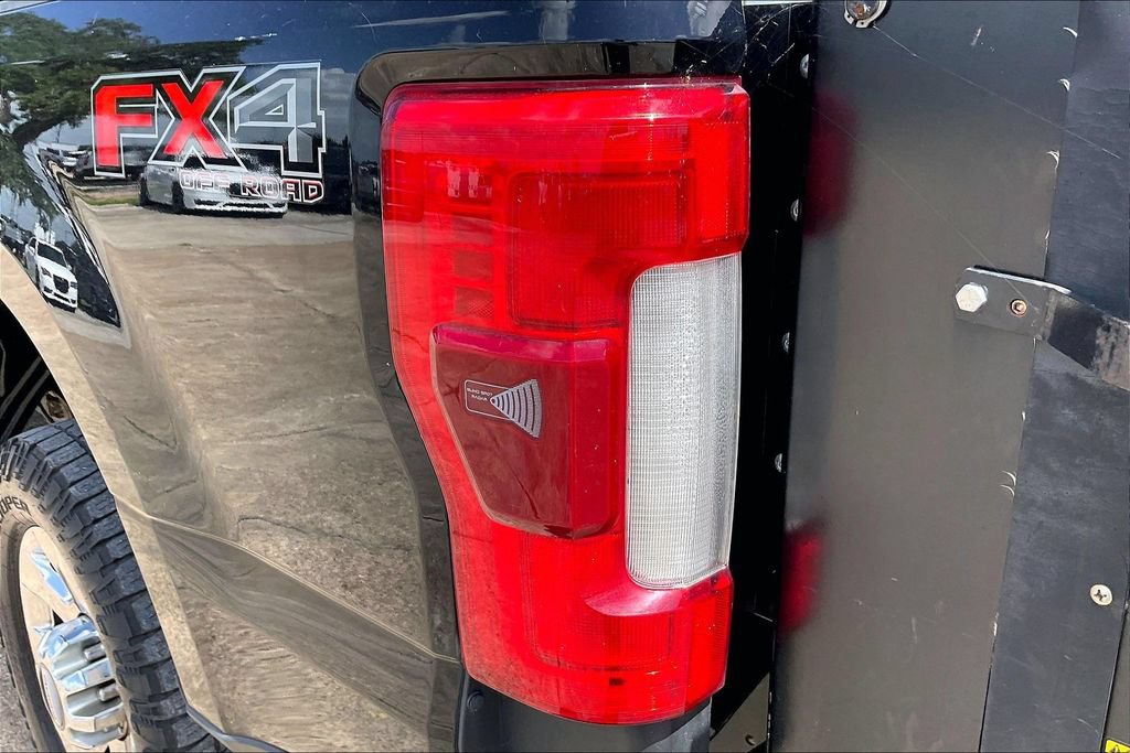 Used 2018 Ford F350 Lariat w/ Lariat Ultimate Package AWD/4WD image 31