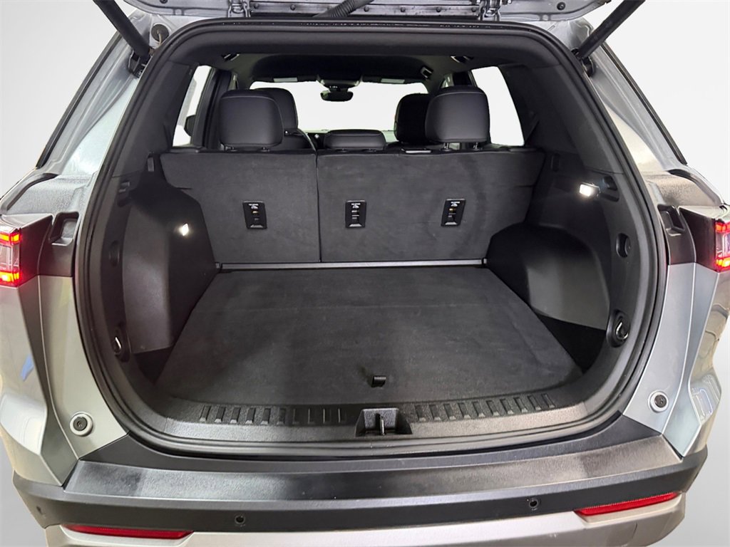 Certified 2025 Chevrolet Equinox LT w/ Convenience Package II image 25