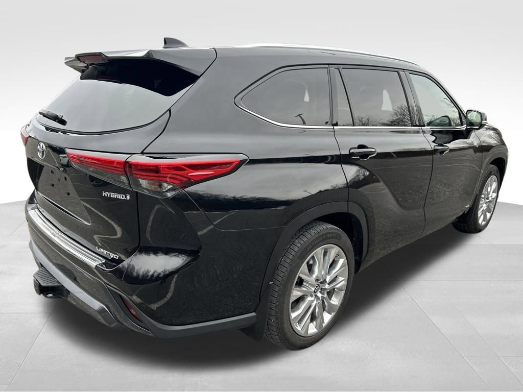 Used 2023 Toyota Highlander Limited image 5