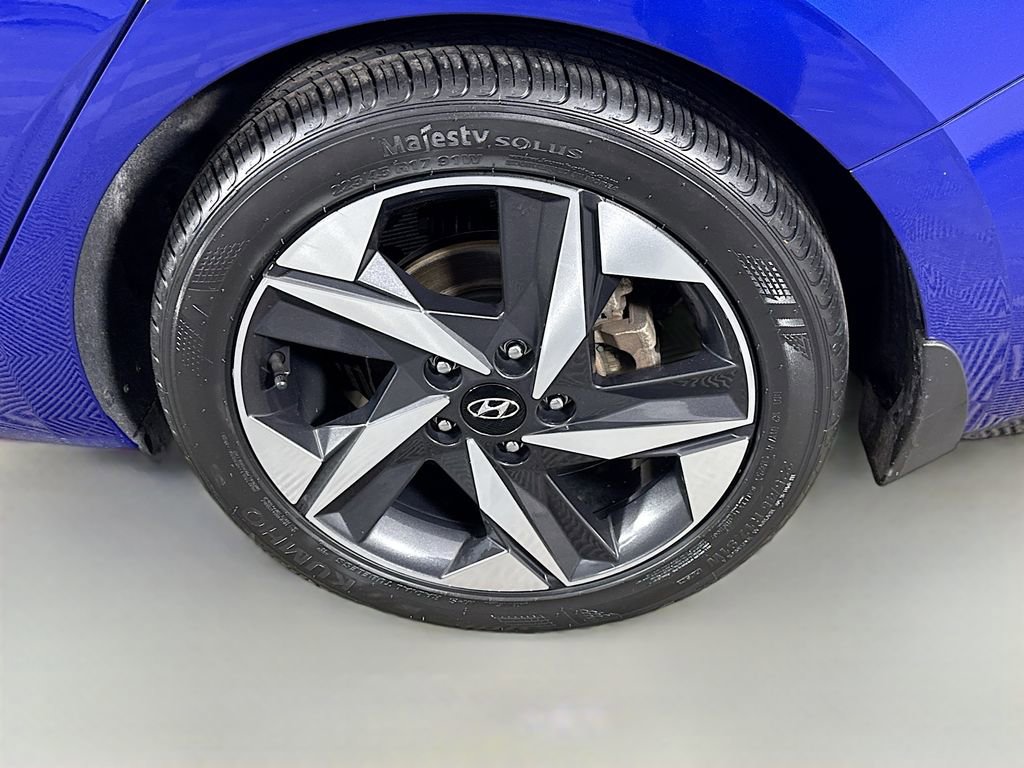 Certified 2023 Hyundai Elantra Limited image 33
