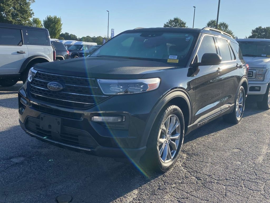 Used 2020 Ford Explorer XLT w/ Equipment Group 202A RWD image 3