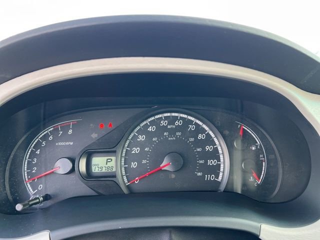 Used 2011 Toyota Sienna LE w/ Towing Pkg image 11