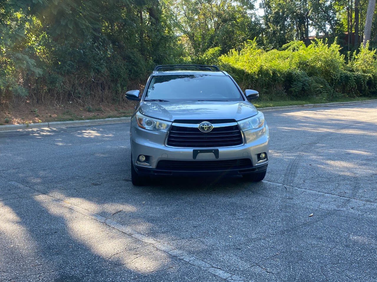 Used 2016 Toyota Highlander Limited Platinum AWD/4WD image 2