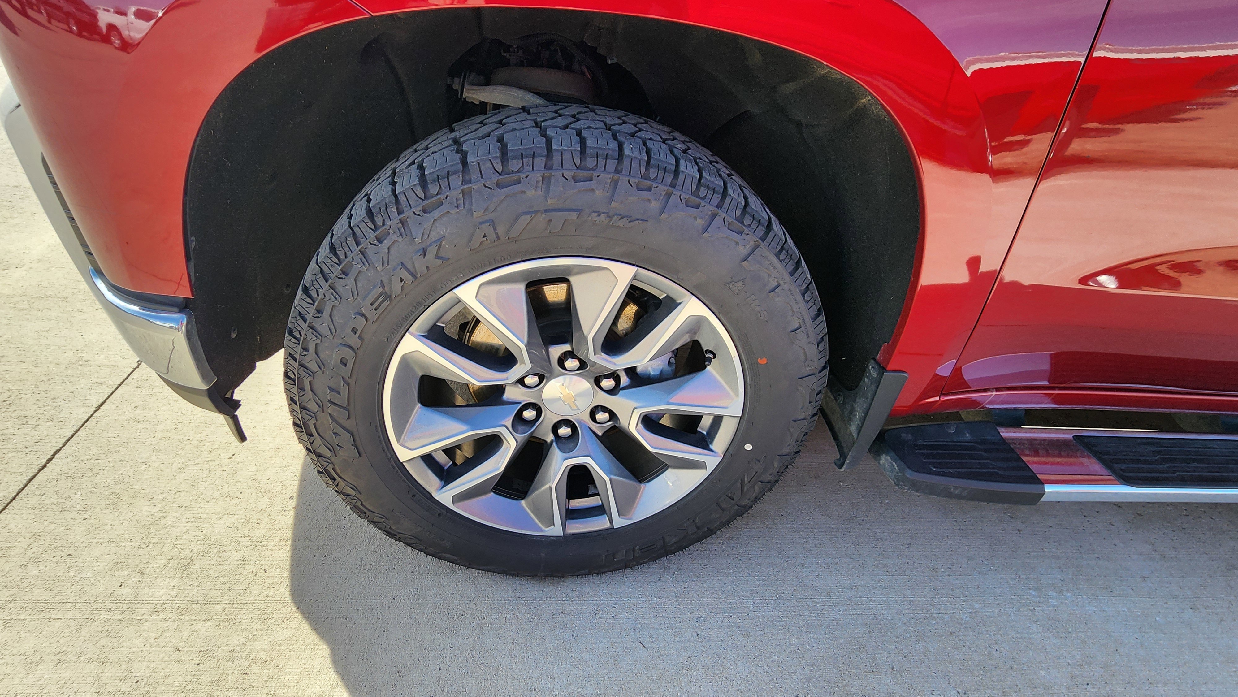 Used 2020 Chevrolet Silverado 1500 LT w/ All-Star Edition AWD/4WD image 10