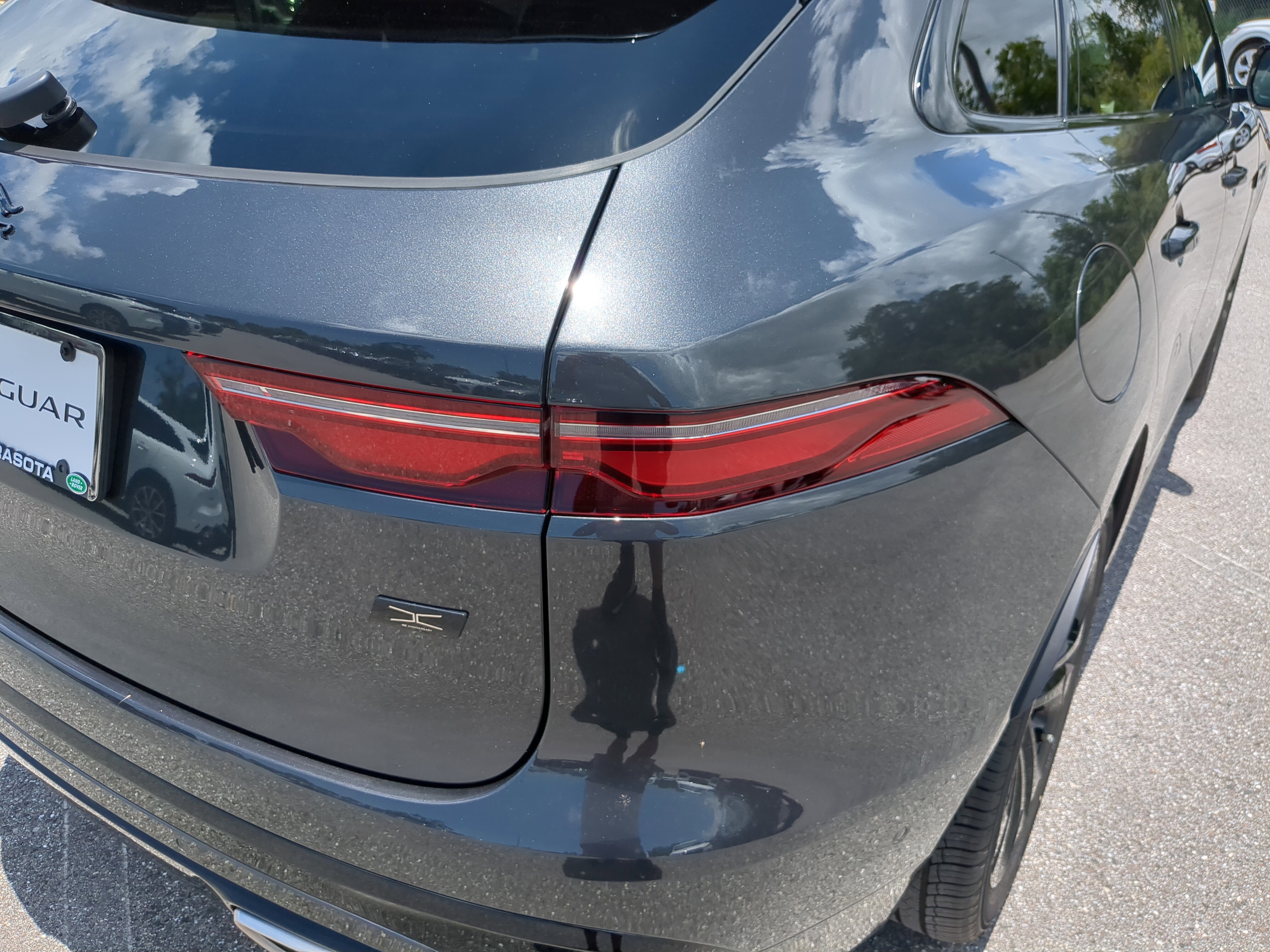 New 2026 Jaguar F-PACE R-Dynamic S image 10