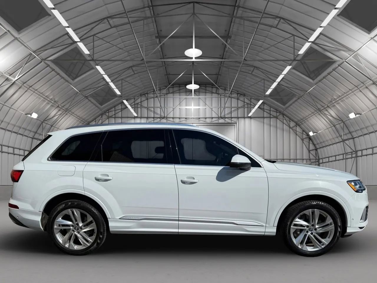 Used 2021 Audi Q7 3.0T Premium Plus w/ Executive Package image 2