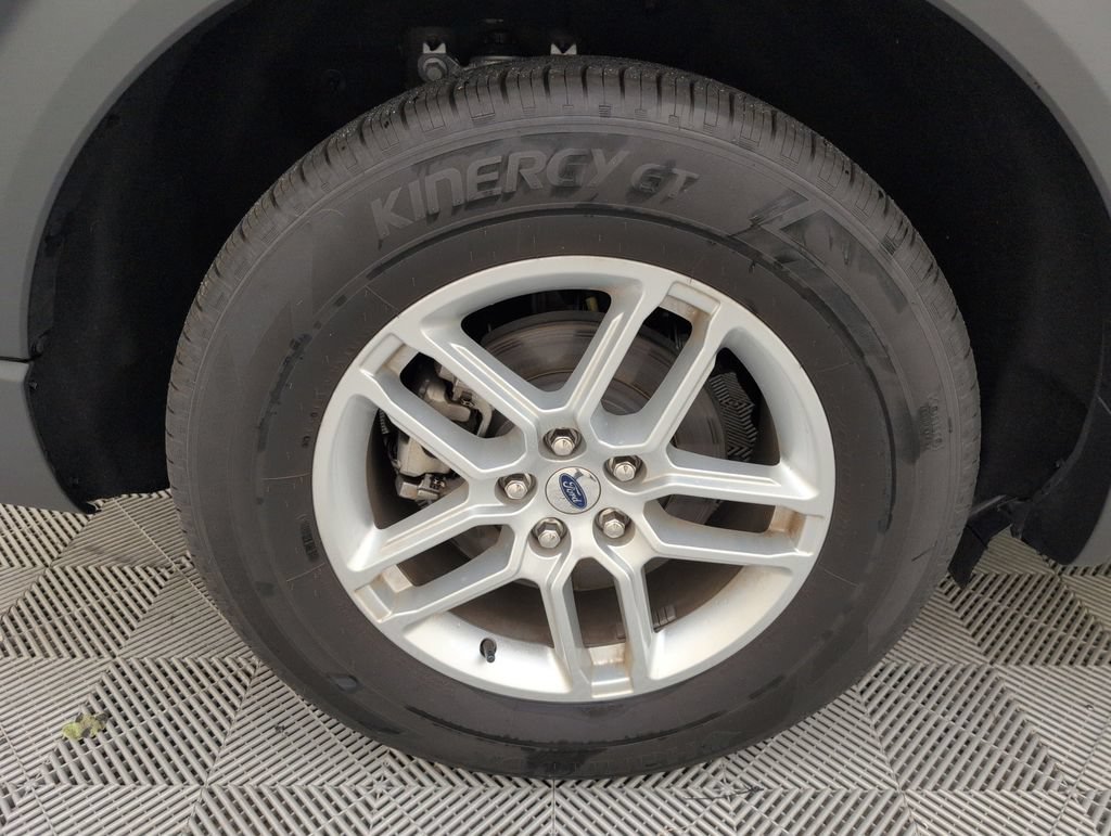 Used 2025 Ford Explorer Active RWD image 14
