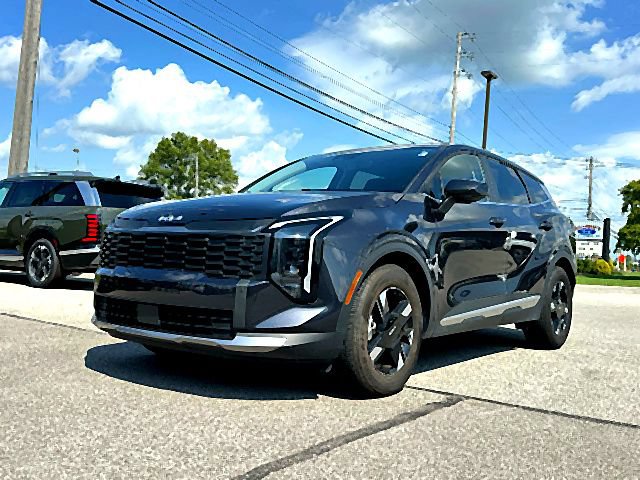 Used 2026 Kia Sportage LX FWD image 12