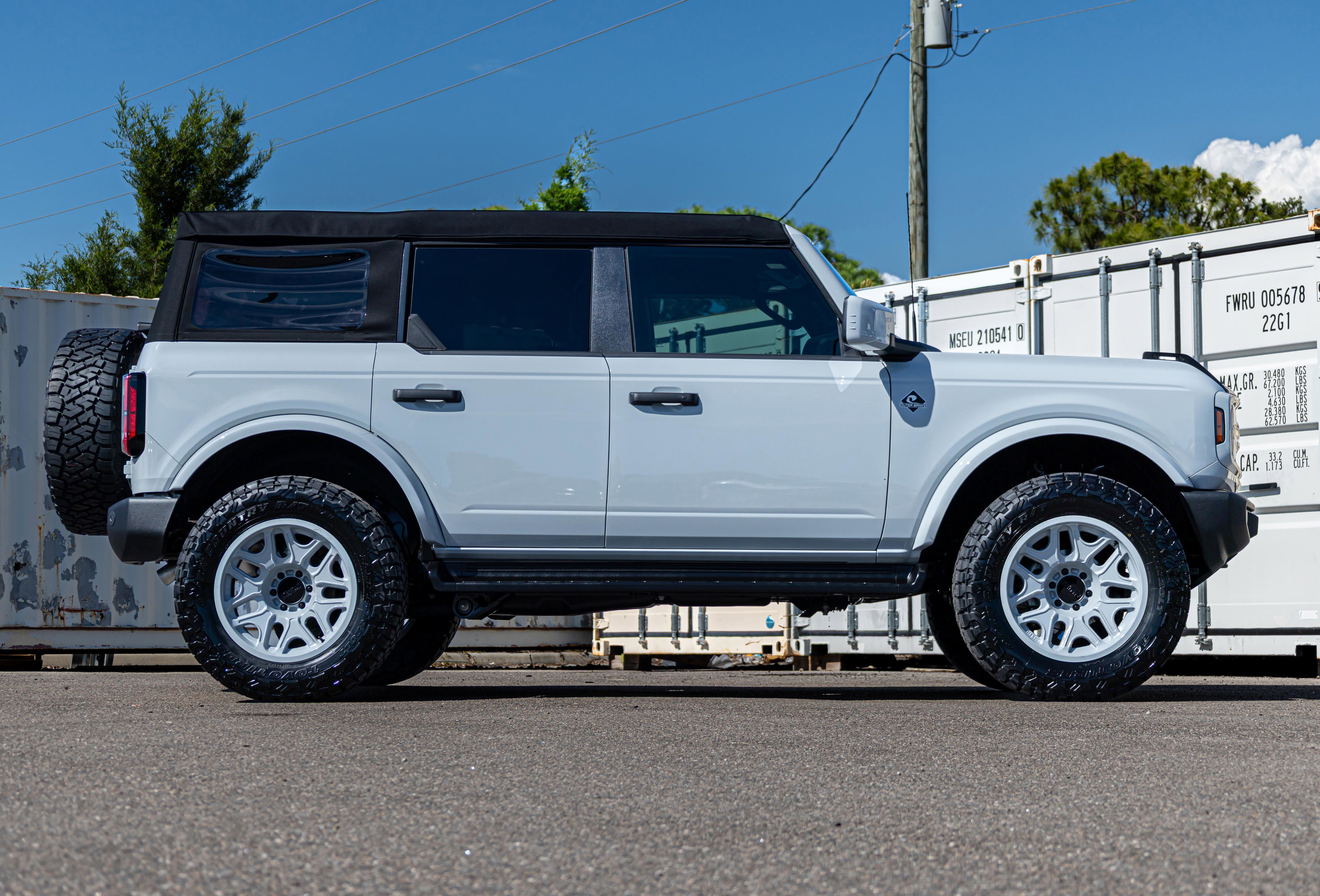 New 2026 Ford Bronco Outer Banks AWD/4WD image 2