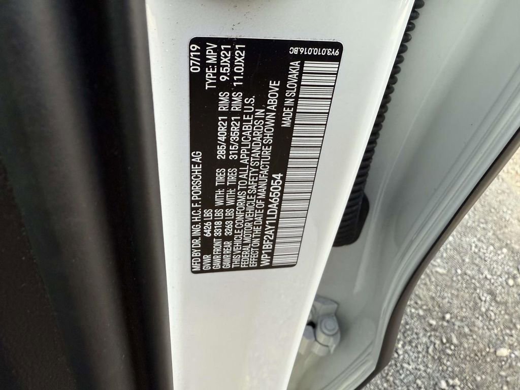 Used 2020 Porsche Cayenne Turbo image 31