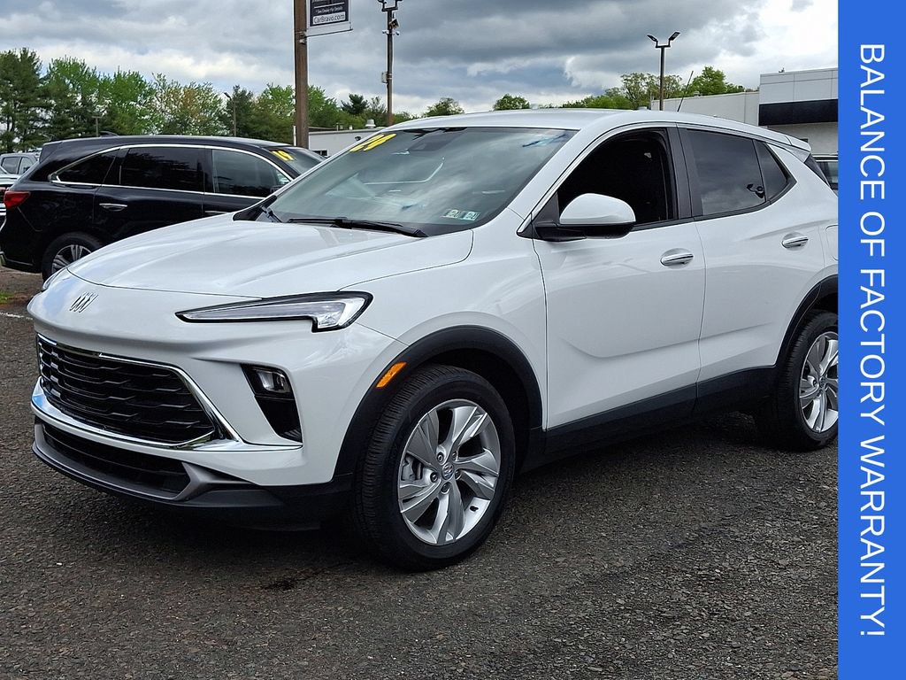 Used 2024 Buick Encore GX Preferred FWD image 3