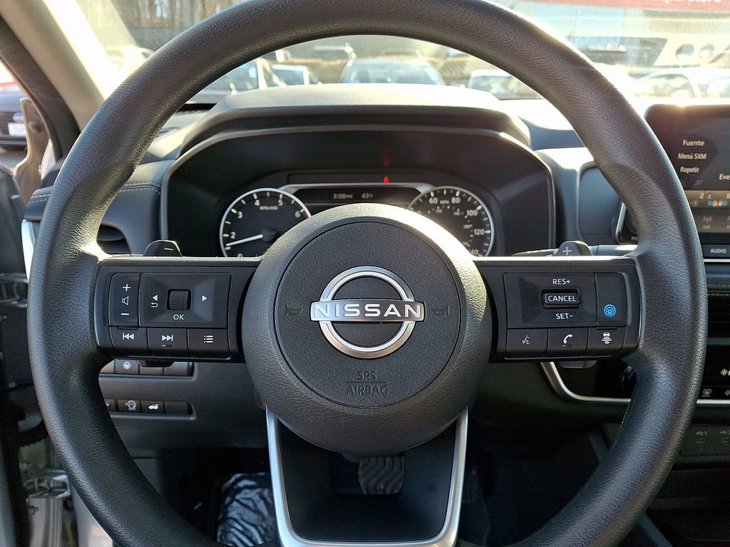 Used 2024 Nissan Rogue SV image 19