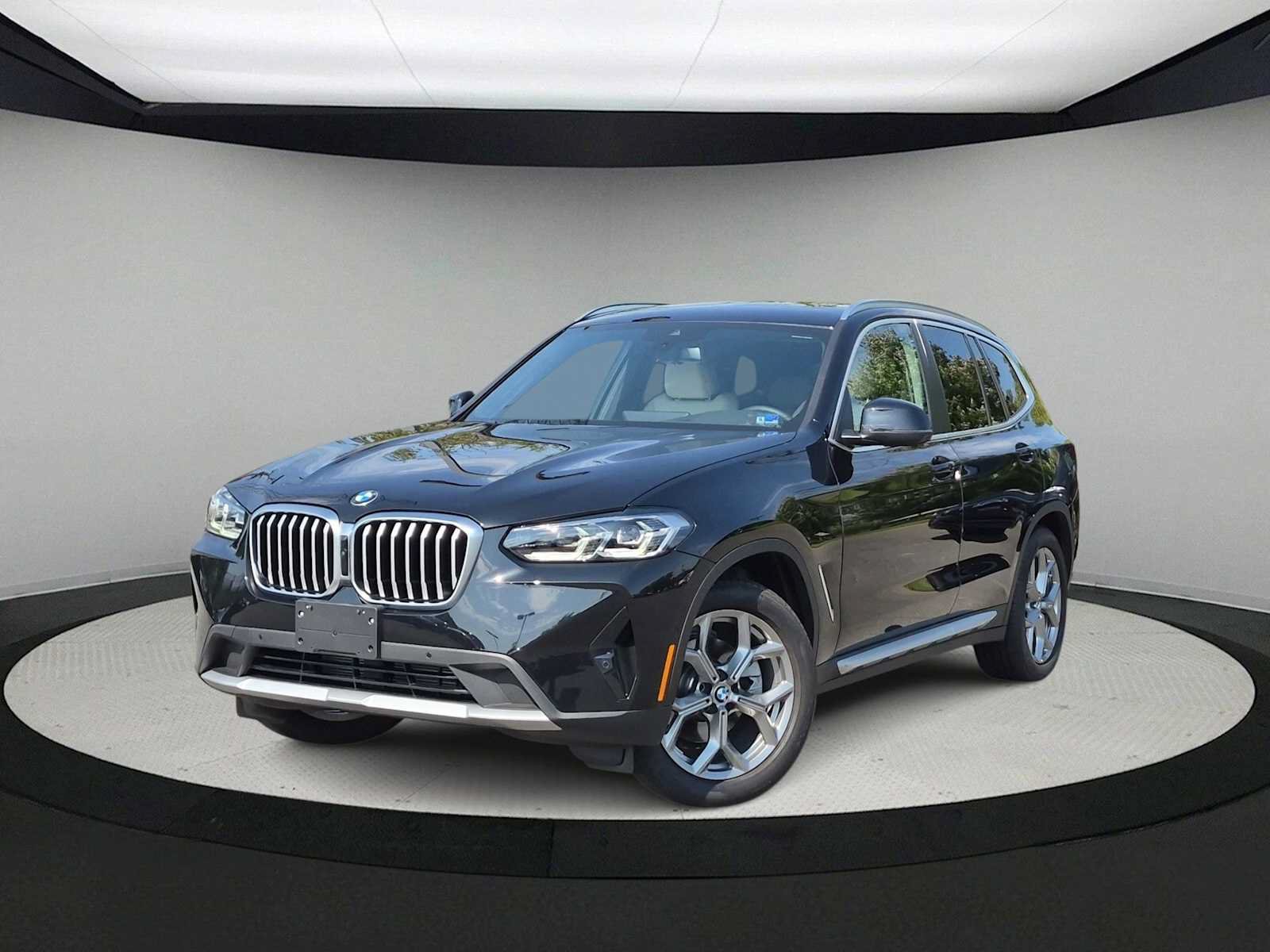 Used 2024 BMW X3 xDrive30i w/ Premium Package AWD/4WD image 1