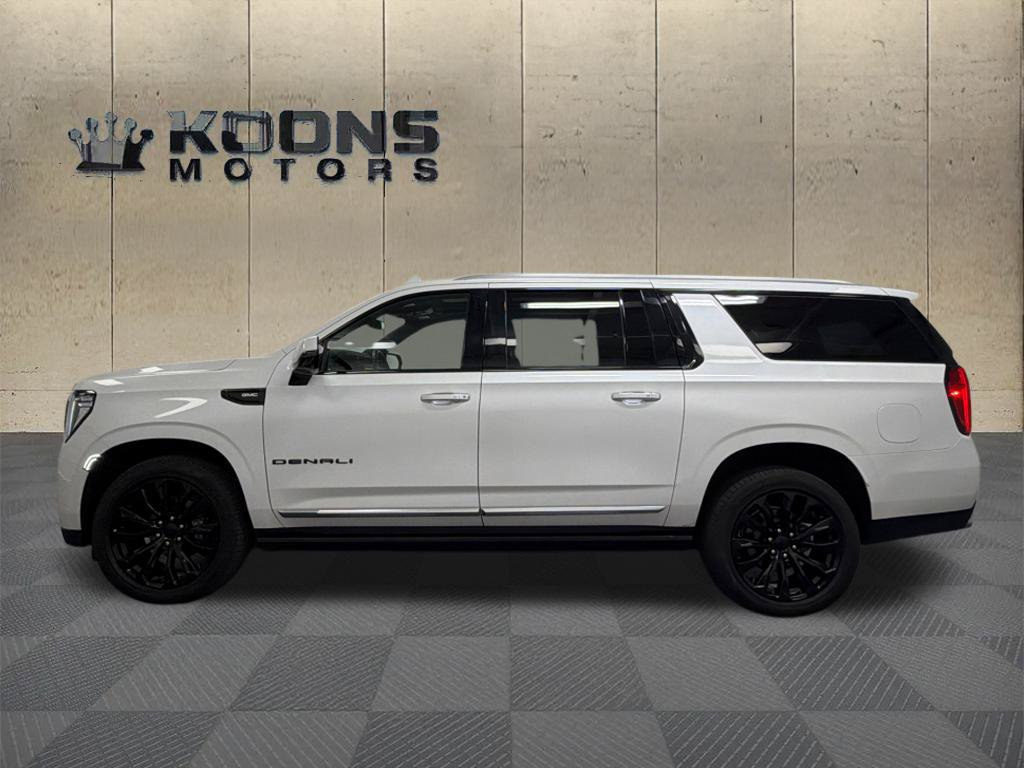Used 2021 GMC Yukon XL Denali w/ LPO, Illumination Package AWD/4WD image 4