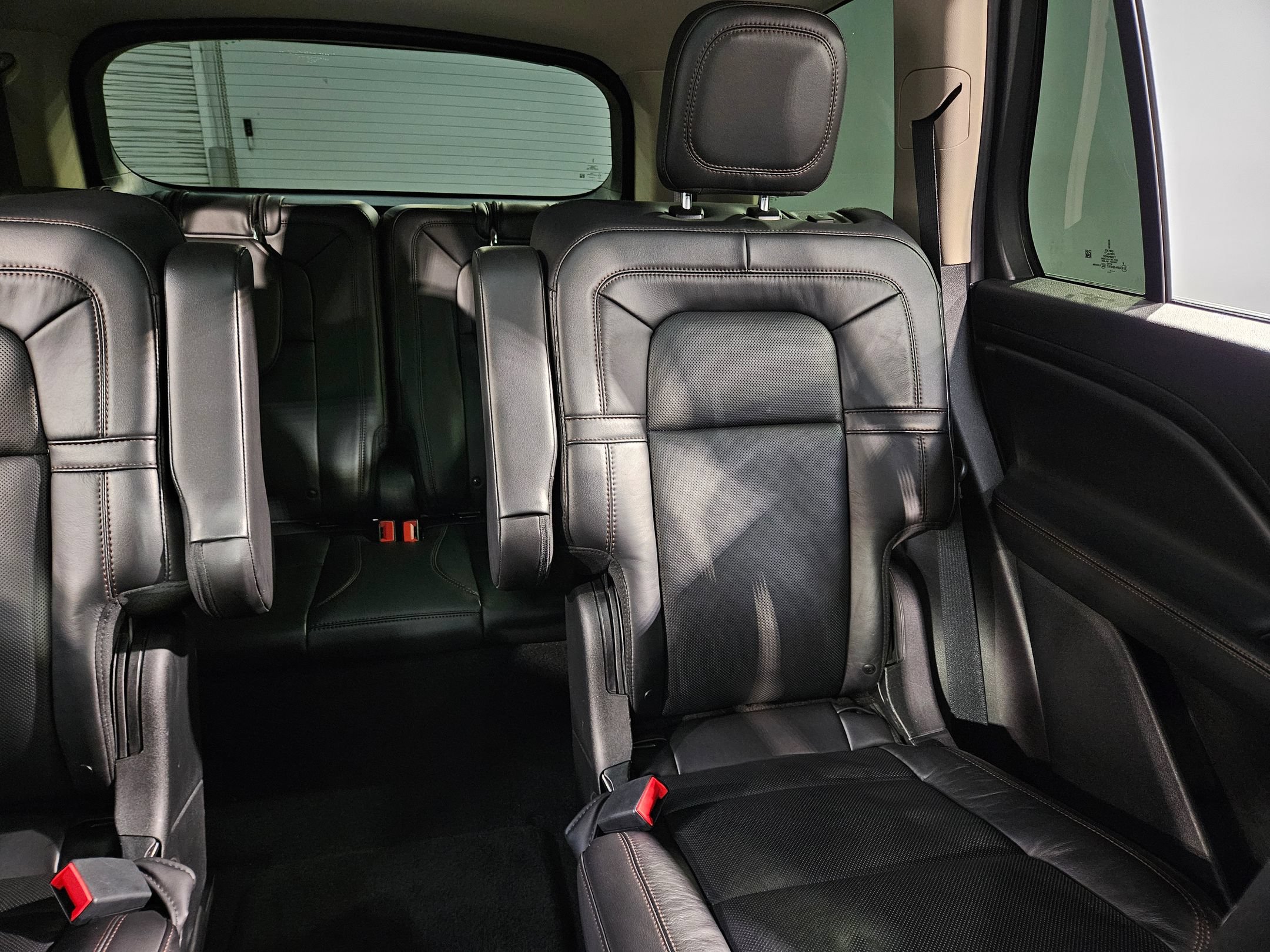 Used 2022 Lincoln Aviator Grand Touring w/ Elements Package Plus AWD/4WD image 14