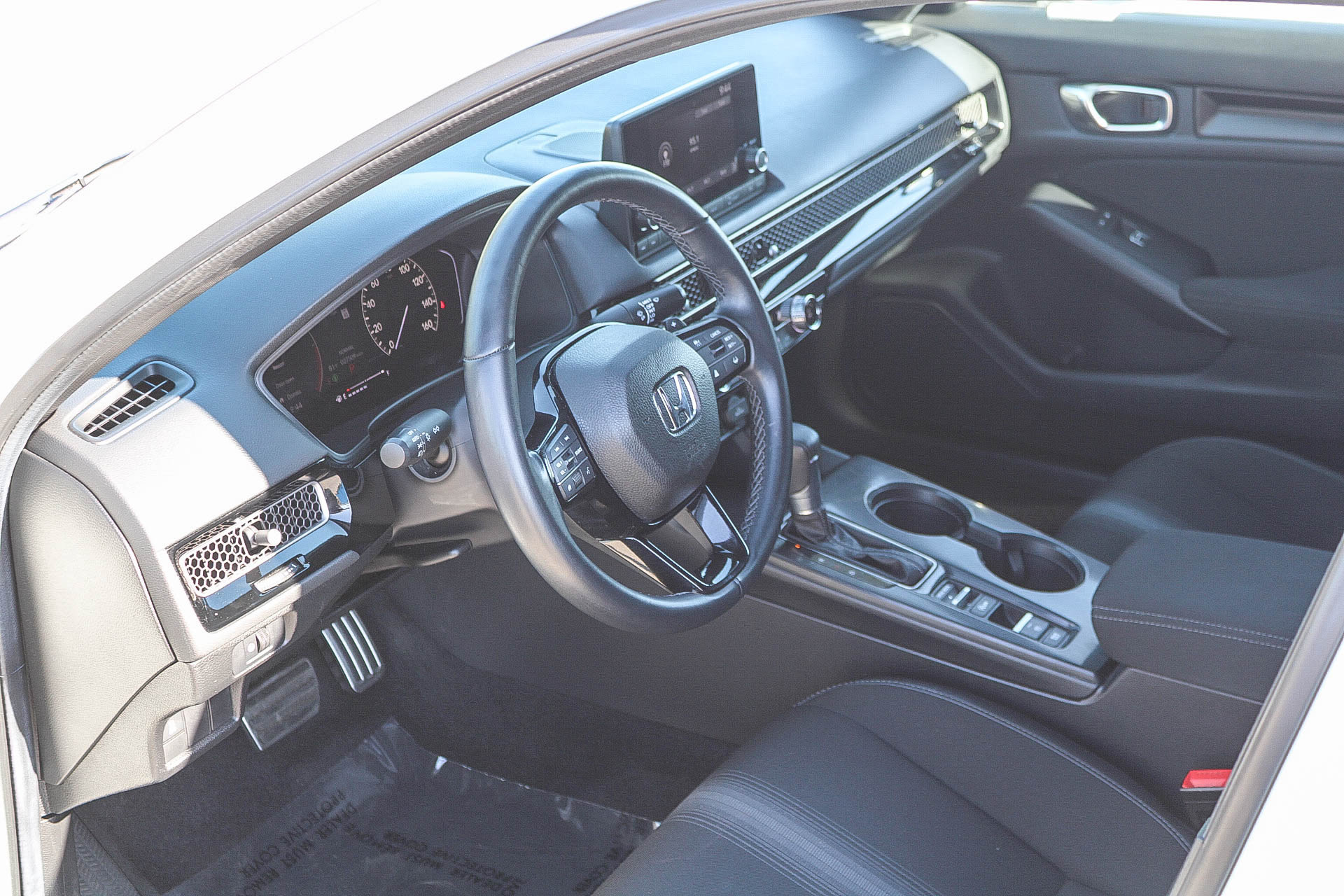 Used 2025 Honda Civic Sport image 19