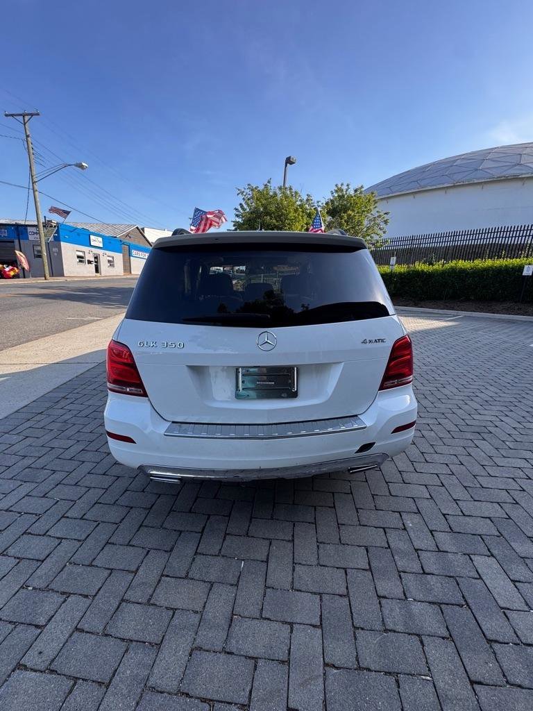 Used 2015 Mercedes-Benz GLK 350 4MATIC image 4