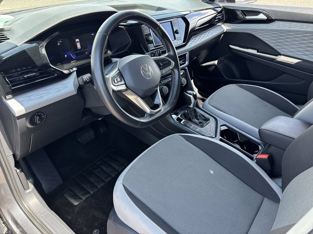 Certified 2024 Volkswagen Taos S FWD image 15