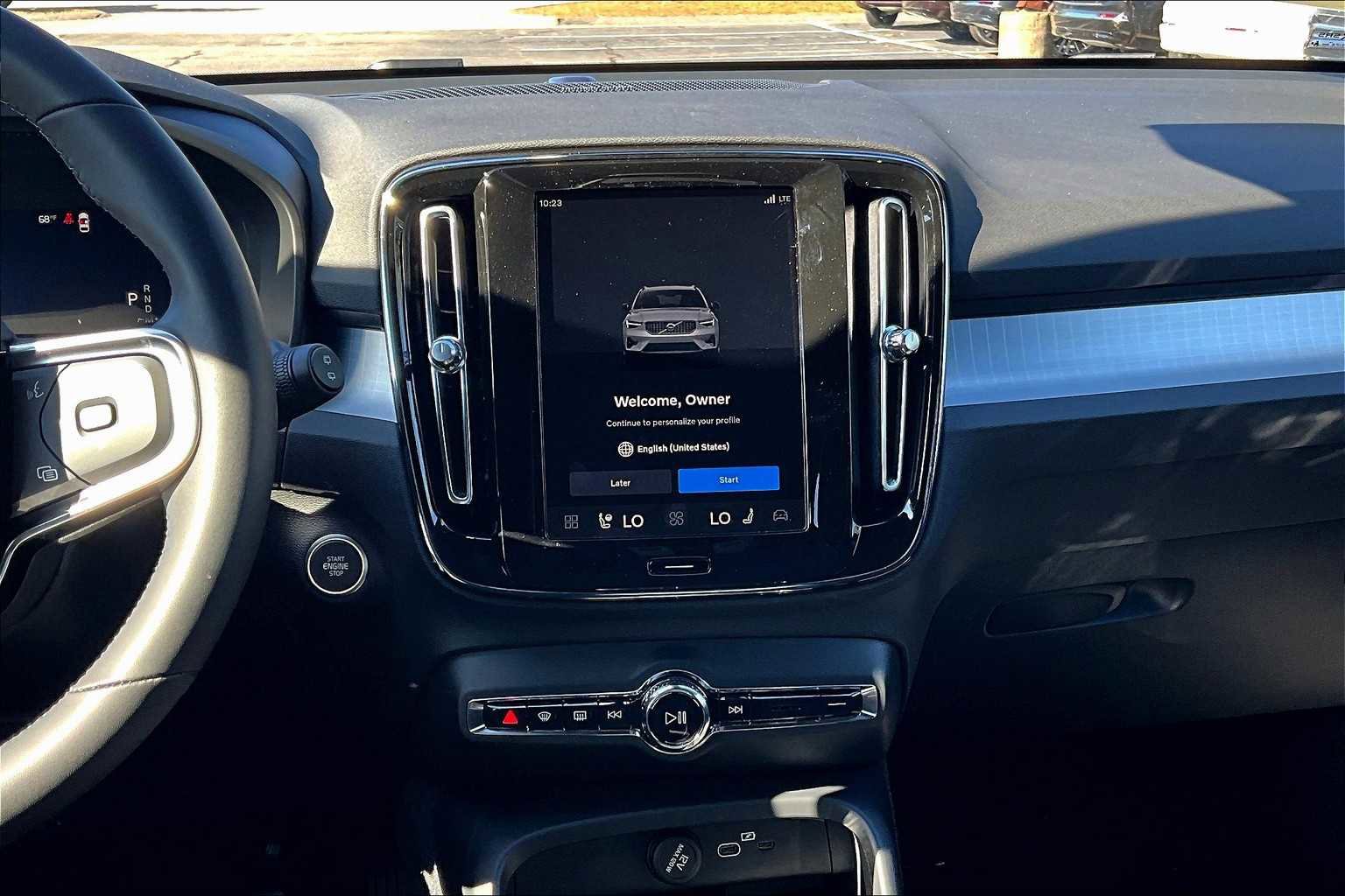 New 2026 Volvo XC40 B5 Ultra w/ Protection Package Premier image 8