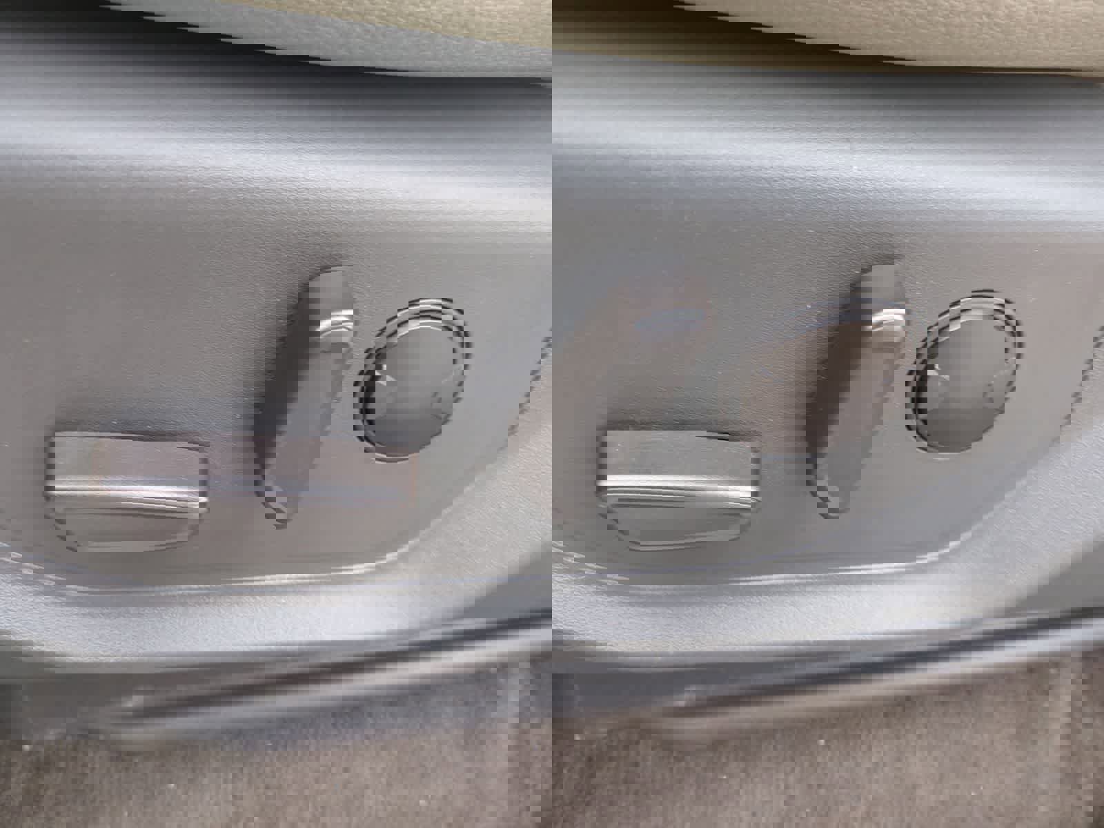 Used 2021 Ford Expedition XLT image 17