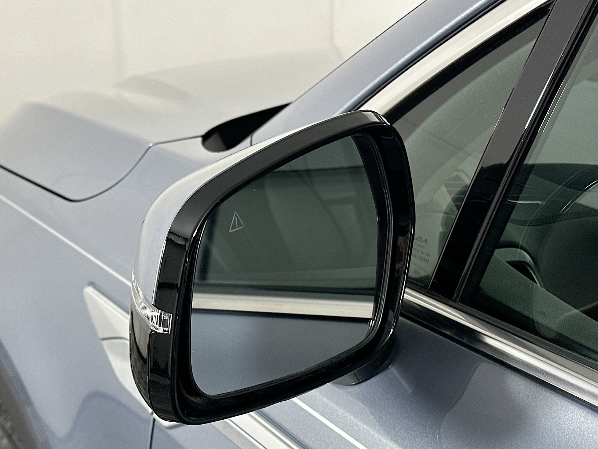 Used 2025 Kia Sorento S w/ Panoramic Sunroof Package image 16