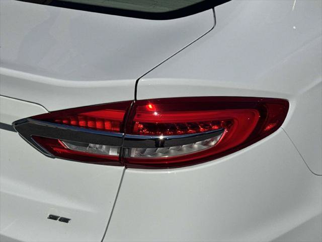 Used 2019 Ford Fusion SE FWD image 9