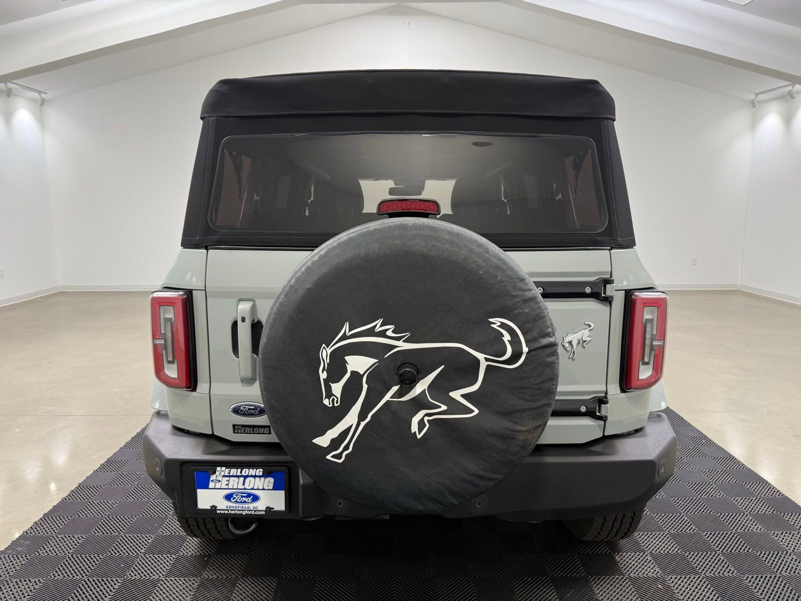 Used 2024 Ford Bronco Outer Banks image 7