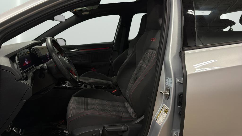 Used 2024 Volkswagen GTI SE FWD image 23