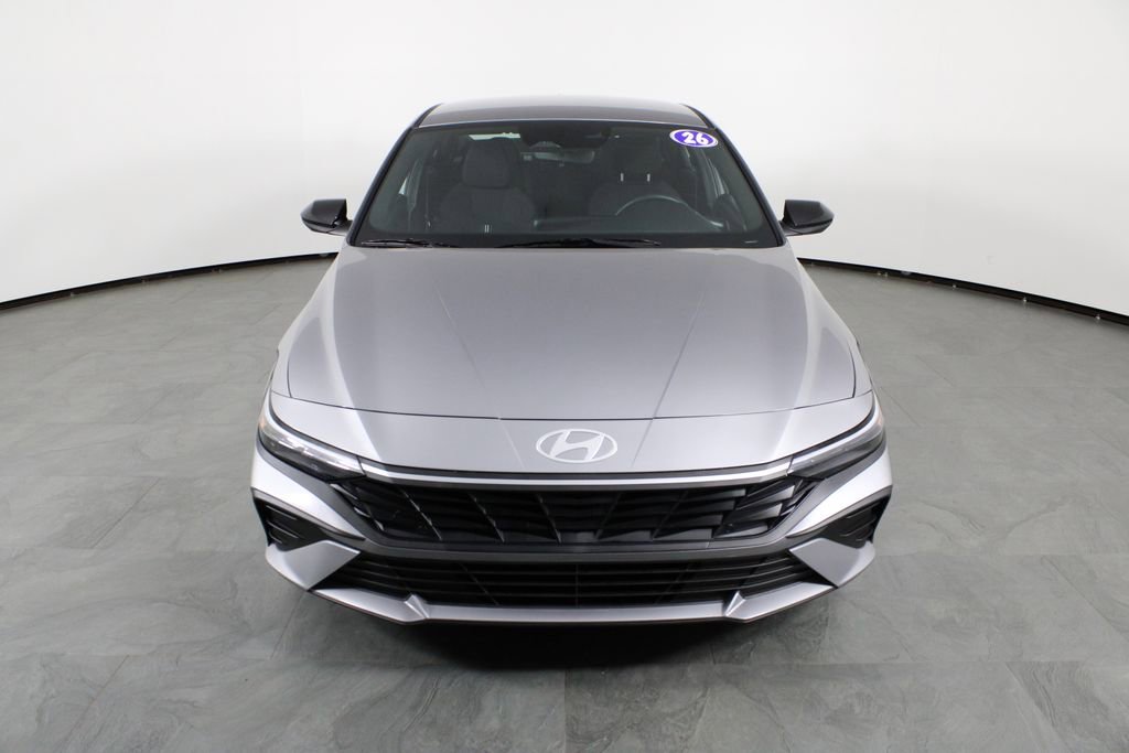 Used 2026 Hyundai Elantra Sport image 13