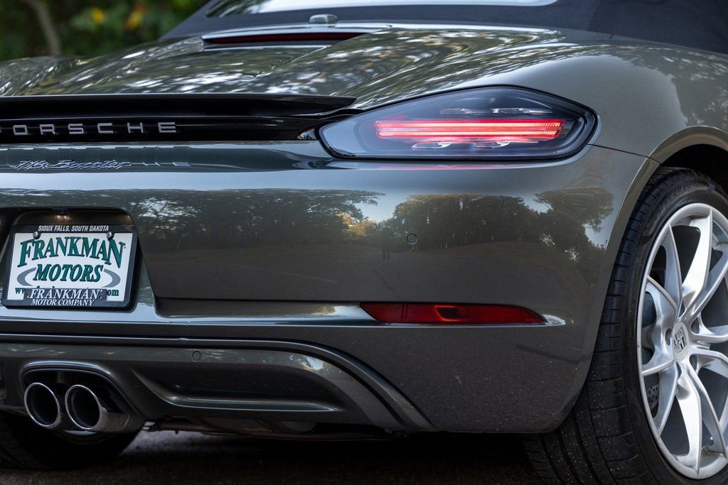 Used 2021 Porsche 718 Boxster Base w/ Premium Package image 35