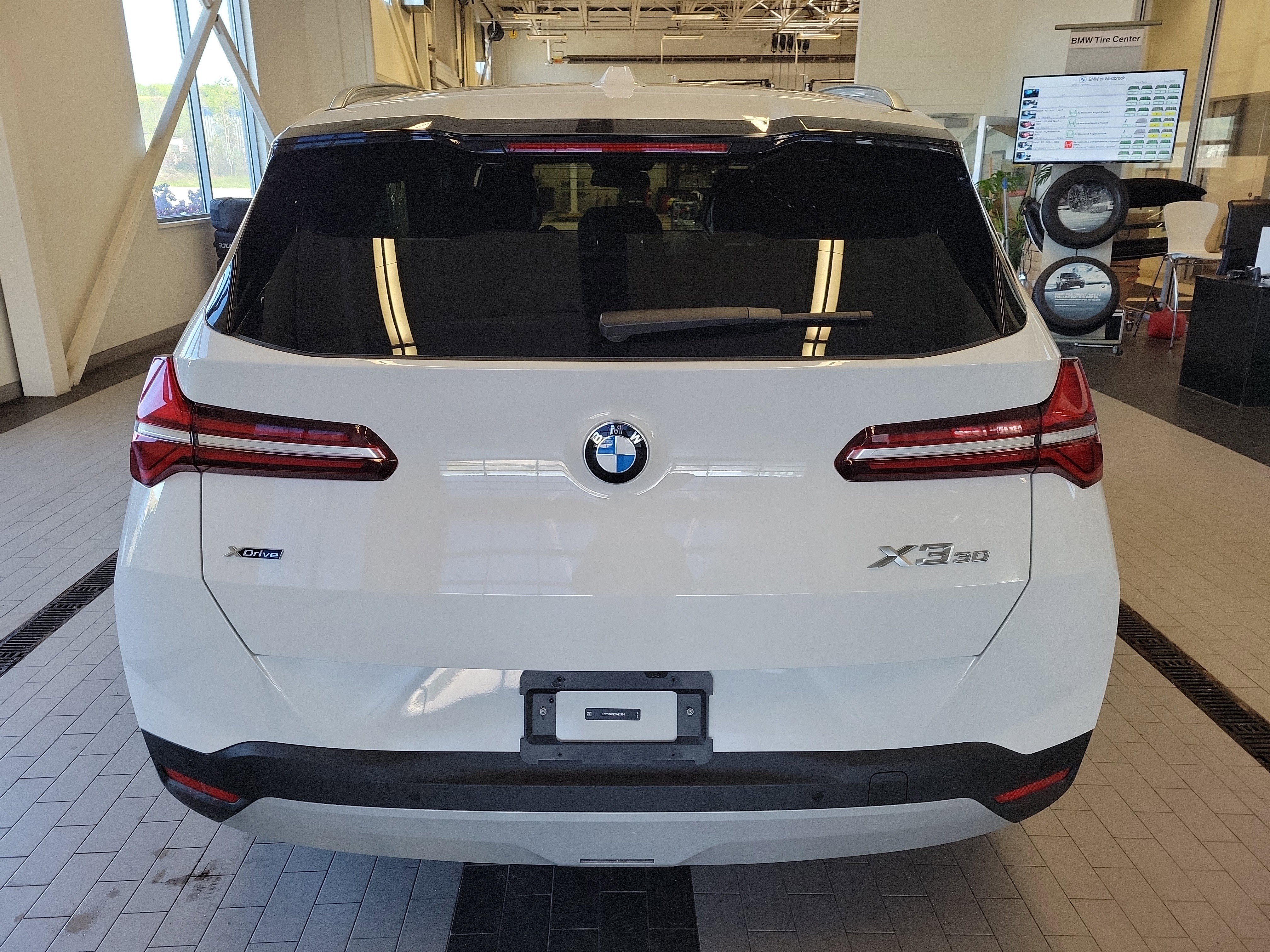 Used 2025 BMW X3 xDrive30 w/ Convenience Package AWD/4WD image 6