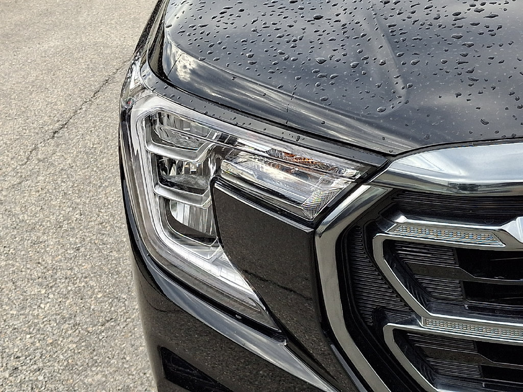 Used 2024 GMC Terrain AT4 AWD/4WD image 9